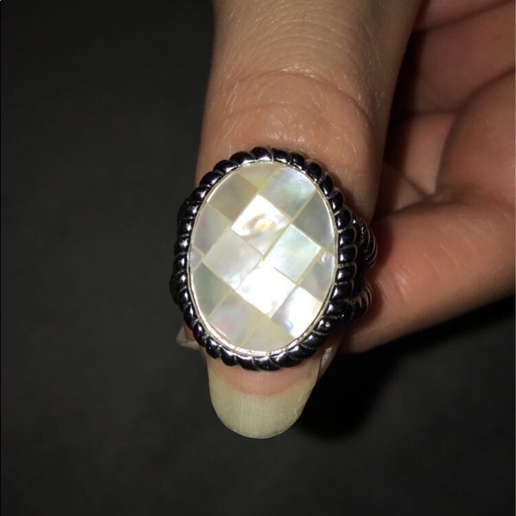 Cuban link chain, Figaro bracelet, signet ring, and middle finger ring - Picture 4 of 8